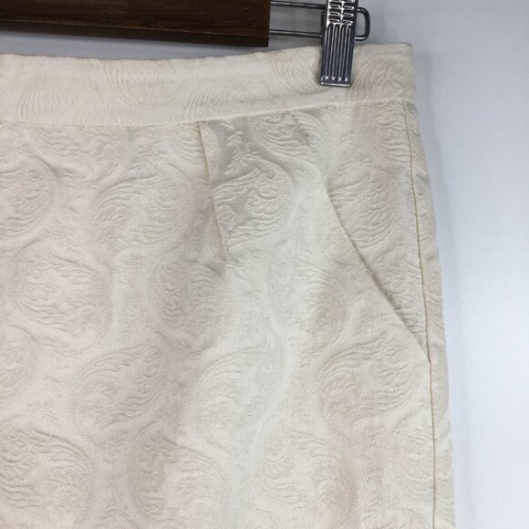 BCBGMAXAZRIA  Back Zipper Pencil Skirt Size 4 - Picture 2 of 7